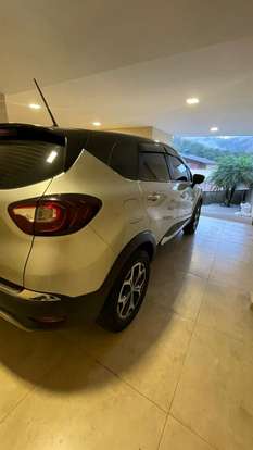 RENAULT-CAPTUR-2021