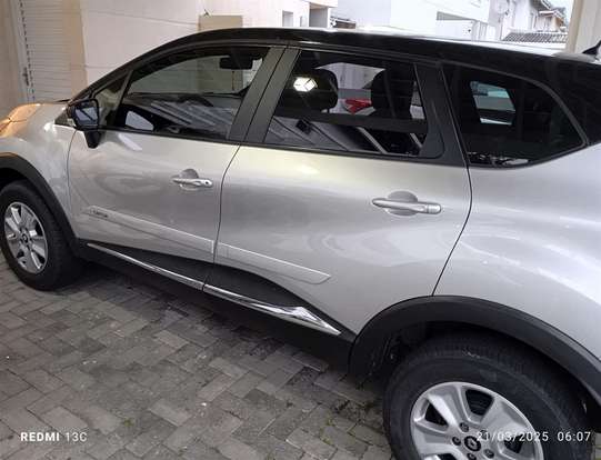 RENAULT-CAPTUR-2020