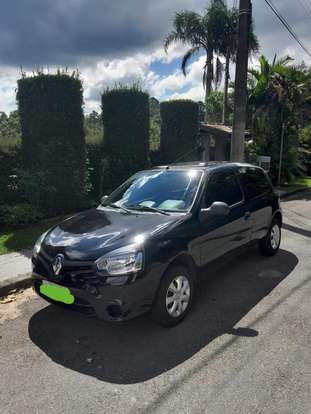 RENAULT-CLIO-2014