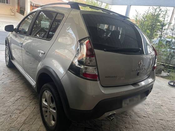 RENAULT SANDERO 1.6 STEPWAY 16V FLEX 4P AUTOMÁTICO