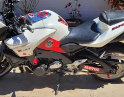 SUZUKI B-KING SUZUKI B-KING