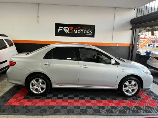 TOYOTA-COROLLA-2010