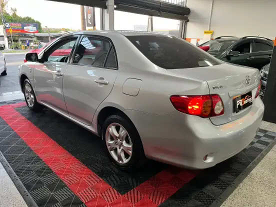 TOYOTA-COROLLA-2010