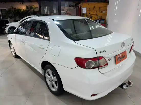 TOYOTA-COROLLA-2013