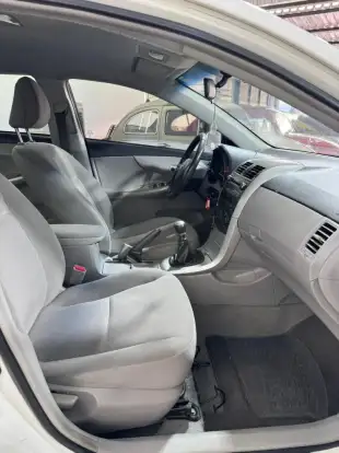 TOYOTA-COROLLA-2013