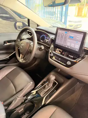 TOYOTA-COROLLA-2025