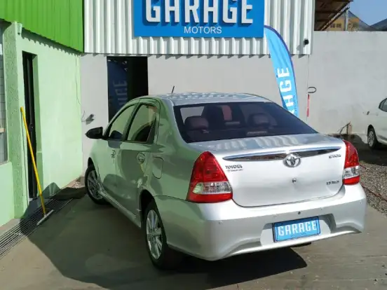TOYOTA-ETIOS-1.5 XLS 16V FLEX 4P AUTOMÁTICO TOYOTA-ETIOS-2017