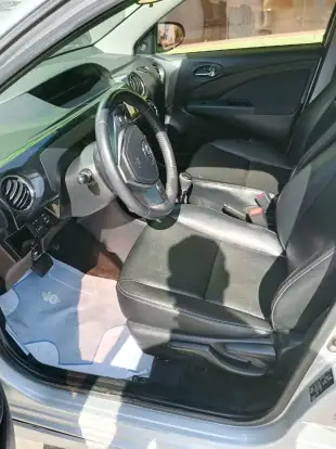TOYOTA-ETIOS-2017