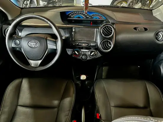 TOYOTA-ETIOS-1.5 XLS SEDAN 16V FLEX 4P MANUAL TOYOTA-ETIOS-2014