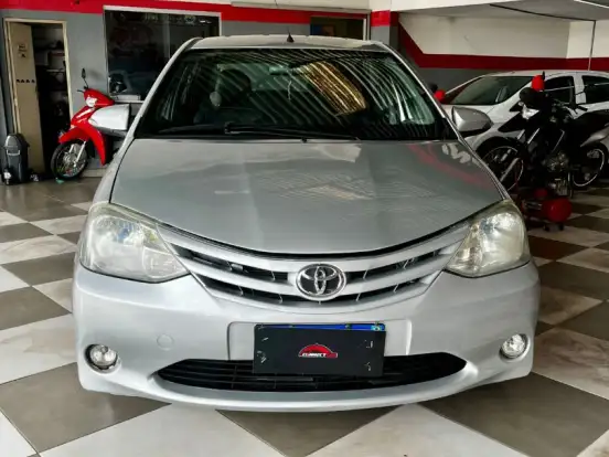 TOYOTA-ETIOS-1.5 XLS SEDAN 16V FLEX 4P MANUAL TOYOTA-ETIOS-2014