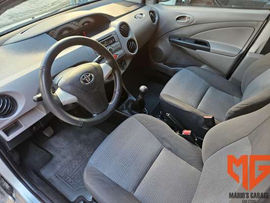 TOYOTA-ETIOS-1.3 XS 16V FLEX 4P MANUAL TOYOTA-ETIOS-2013