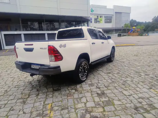 TOYOTA-HILUX-2.8 D-4D TURBO DIESEL CD POWER PACK 4X4 MANUAL TOYOTA-HILUX-2024