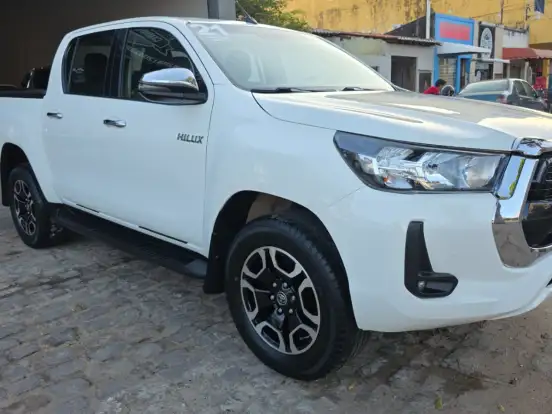 TOYOTA-HILUX-2.8 D-4D TURBO DIESEL CD SRV 4X4 AUTOMÁTICO TOYOTA-HILUX-2021
