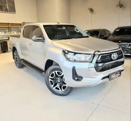 TOYOTA HILUX 2.8 D-4D TURBO DIESEL CD SRV 4X4 AUTOMÁTICO