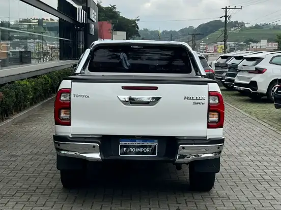 TOYOTA-HILUX-2.8 D-4D TURBO DIESEL CD SRV 4X4 AUTOMÁTICO TOYOTA-HILUX-2024