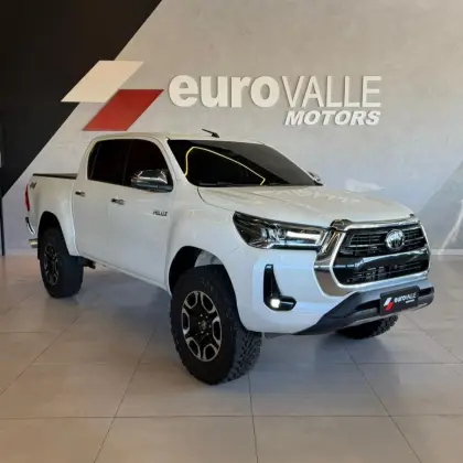 TOYOTA HILUX 2.8 D-4D TURBO DIESEL CD SRX 4X4 AUTOMÁTICO