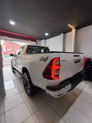TOYOTA-HILUX-2016