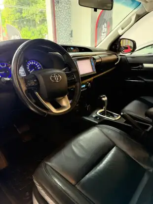 TOYOTA-HILUX-2016