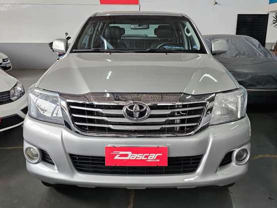 TOYOTA-HILUX-2012