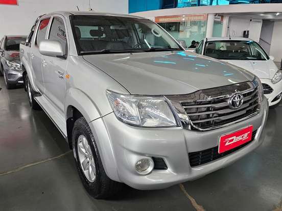 TOYOTA-HILUX-2012