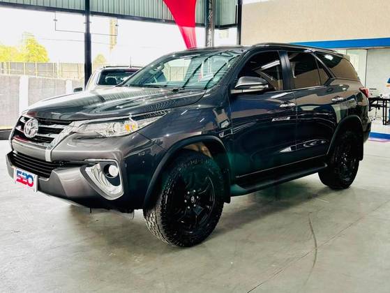 TOYOTA HILUX 2.7 SR 4X2 CD 16V FLEX 4P AUTOMÁTICO