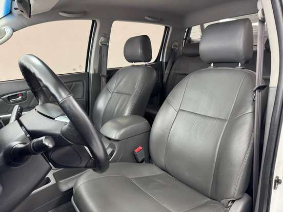 TOYOTA-HILUX-2015