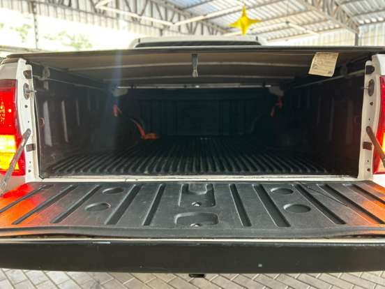 TOYOTA-HILUX-2.8 D-4D TURBO DIESEL CD SR 4X4 AUTOMÁTICO TOYOTA-HILUX-2022