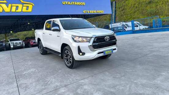 TOYOTA-HILUX-2.8 D-4D TURBO DIESEL CD SRV 4X4 AUTOMÁTICO TOYOTA-HILUX-2023