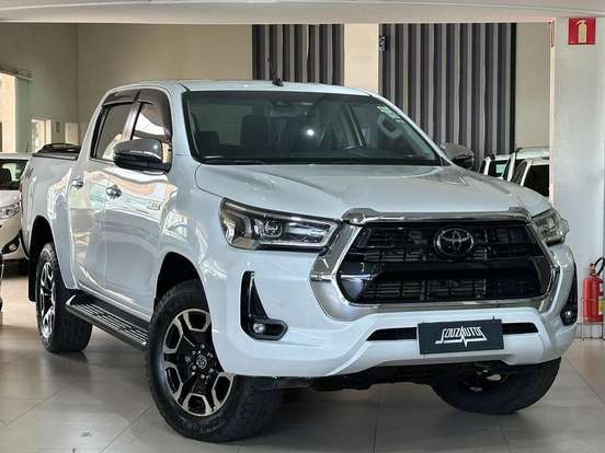 TOYOTA-HILUX-2.8 D-4D TURBO DIESEL CD SRX 4X4 AUTOMÁTICO TOYOTA-HILUX-2022