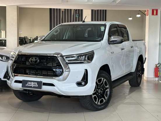 TOYOTA-HILUX-2.8 D-4D TURBO DIESEL CD SRX 4X4 AUTOMÁTICO TOYOTA-HILUX-2022
