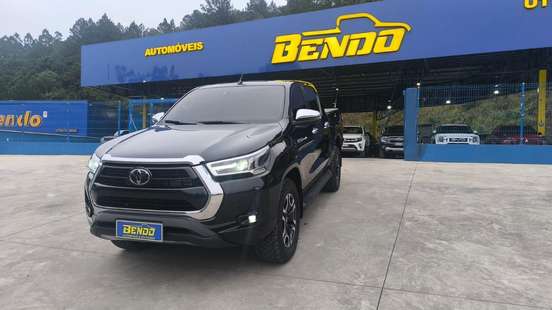 TOYOTA-HILUX-2021