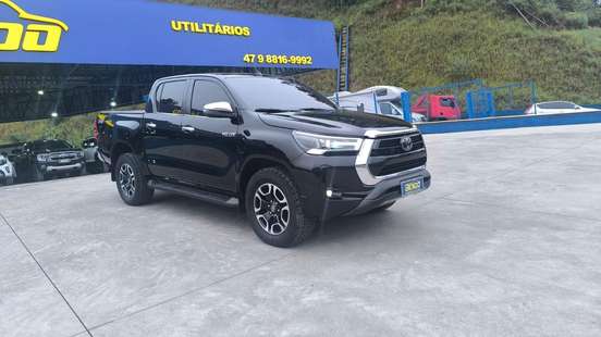 TOYOTA-HILUX-2021