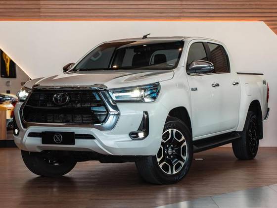 TOYOTA HILUX 2.8 D-4D TURBO DIESEL CD SRX 4X4 AUTOMÁTICO