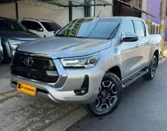 TOYOTA HILUX 2.8 D-4D TURBO DIESEL CD SRX LIMITED 4X4 AUTOMÁTICO TOYOTA HILUX 2.8 D-4D TURBO DIESEL CD SRX LIMITED 4X4 AUTOMÁTICO