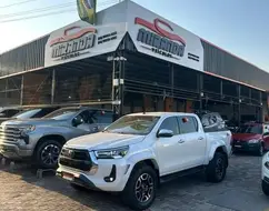 TOYOTA HILUX 2.8 D-4D TURBO DIESEL CD SRX PLUS 4X4 AUTOMÁTICO TOYOTA HILUX 2.8 D-4D TURBO DIESEL CD SRX PLUS 4X4 AUTOMÁTICO