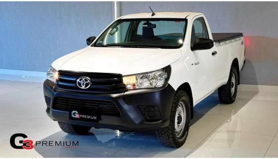 TOYOTA HILUX 2.8 D-4D TURBO DIESEL CS 4X4 MANUAL
