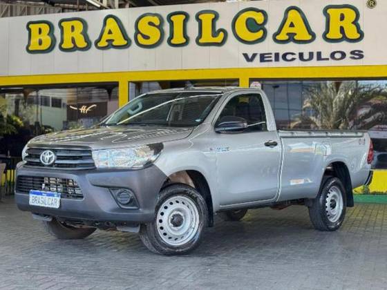 TOYOTA HILUX 2.8 D-4D TURBO DIESEL CS 4X4 MANUAL