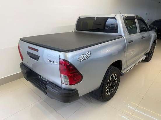 TOYOTA-HILUX-2019