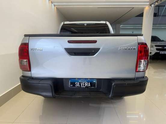 TOYOTA-HILUX-2.8 SR 4X4 CD 16V DIESEL 4P AUTOMÁTICO TOYOTA-HILUX-2019