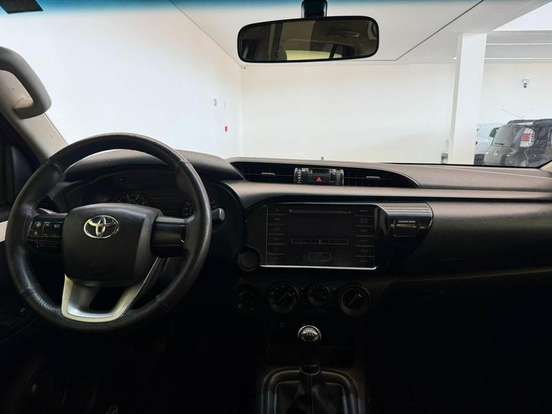 TOYOTA-HILUX-2.8 SR 4X4 CD 16V DIESEL 4P AUTOMÁTICO TOYOTA-HILUX-2019