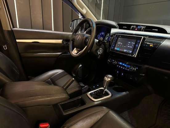 TOYOTA-HILUX-2.8 SRV 4X4 CD 16V DIESEL 4P AUTOMÁTICO TOYOTA-HILUX-2017