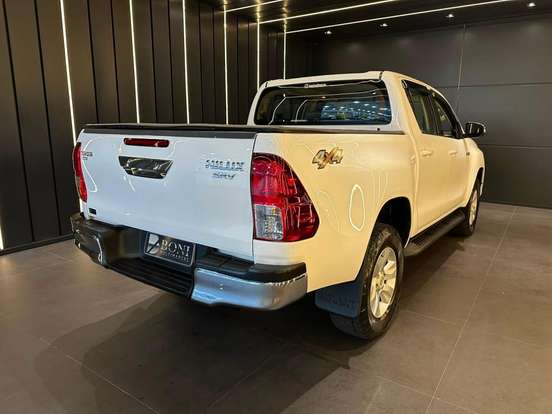 TOYOTA-HILUX-2.8 SRV 4X4 CD 16V DIESEL 4P AUTOMÁTICO TOYOTA-HILUX-2017