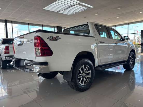 TOYOTA-HILUX-2019