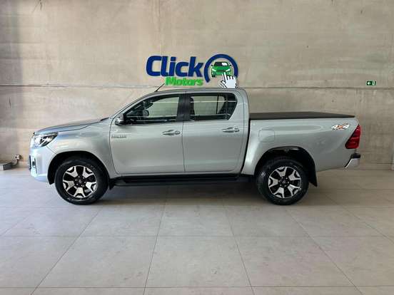TOYOTA-HILUX-2020