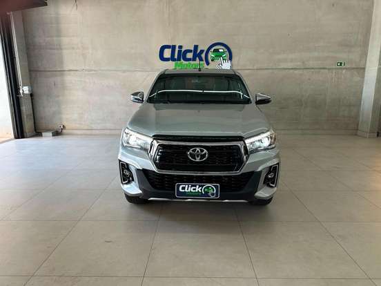 TOYOTA-HILUX-2020