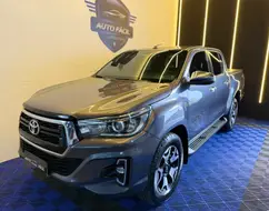 TOYOTA HILUX 2.8 SRX 4X4 CD 16V DIESEL 4P AUTOMÁTICO TOYOTA HILUX 2.8 SRX 4X4 CD 16V DIESEL 4P AUTOMÁTICO