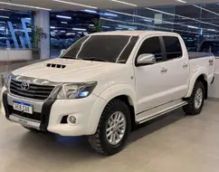 TOYOTA HILUX 3.0 SR 4X4 CD 16V TURBO INTERCOOLER DIESEL 4P AUTOMÁTICO TOYOTA HILUX 3.0 SR 4X4 CD 16V TURBO INTERCOOLER DIESEL 4P AUTOMÁTICO