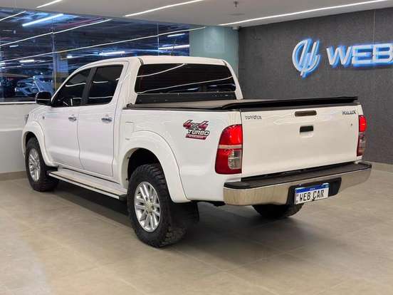 TOYOTA-HILUX-3.0 SR 4X4 CD 16V TURBO INTERCOOLER DIESEL 4P AUTOMÁTICO TOYOTA-HILUX-2014
