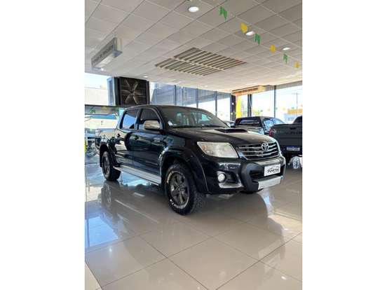 TOYOTA-HILUX-2014