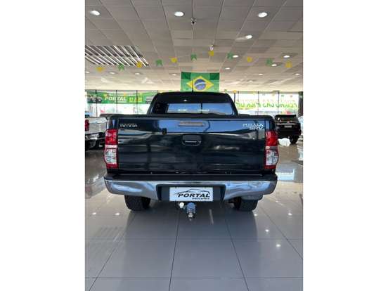 TOYOTA-HILUX-2014